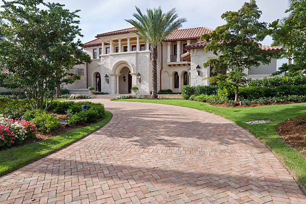 Best Driveway Pavers Near Me  in Pittsfield, IL